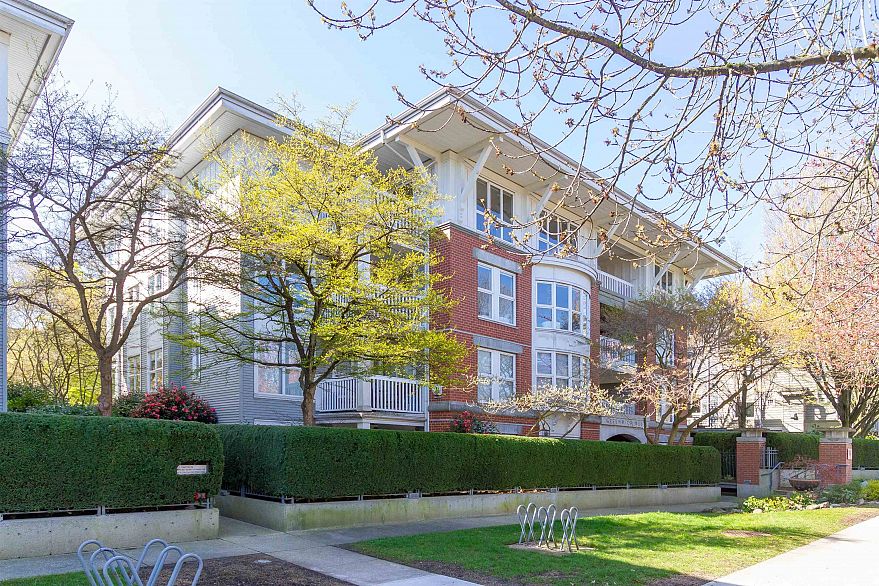 204 1868 W 5th Avenue