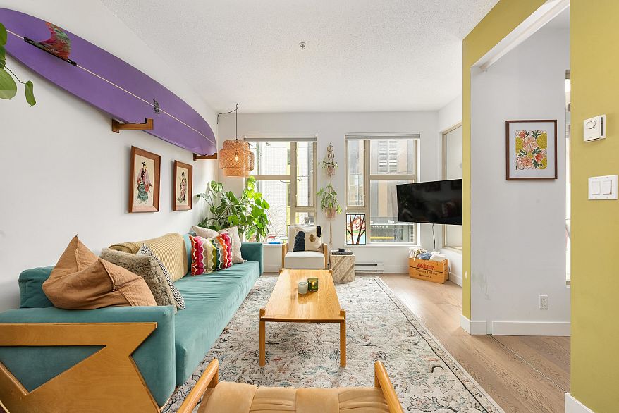 212 205 E 10th Avenue