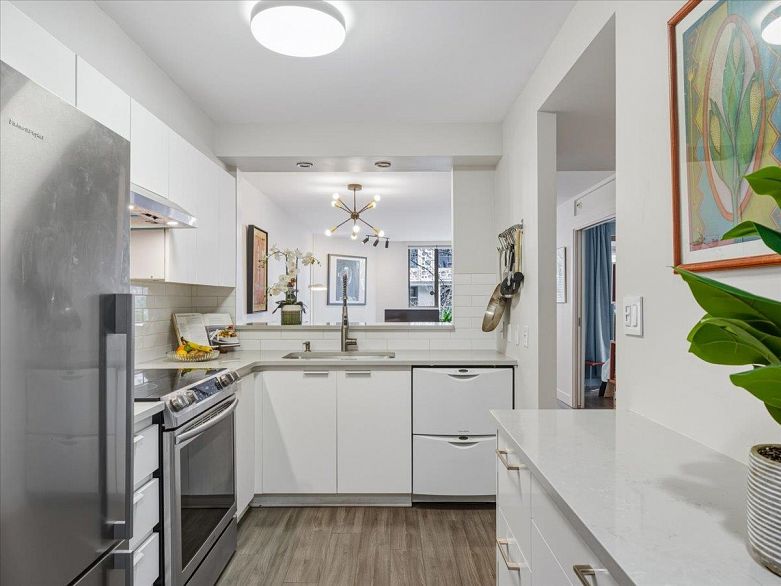 205 2438 Heather Street