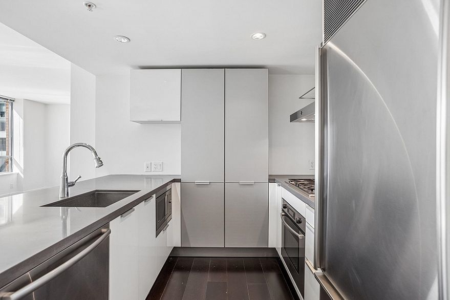 2203 788 Richards Street