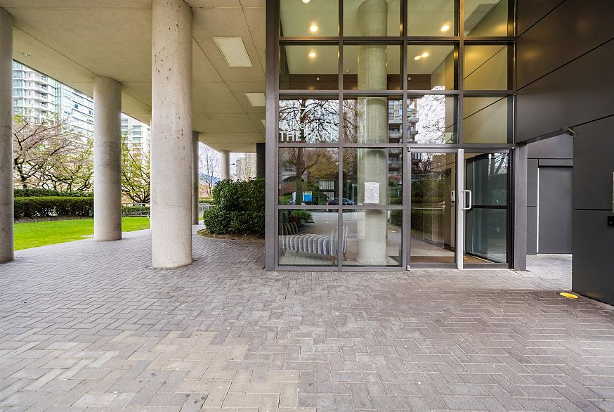 1002 1723 Alberni Street