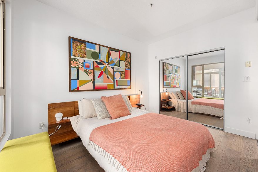 212 205 E 10th Avenue