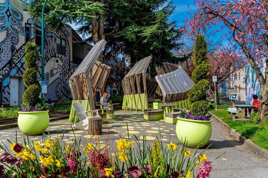 207 1811 W 16th Avenue