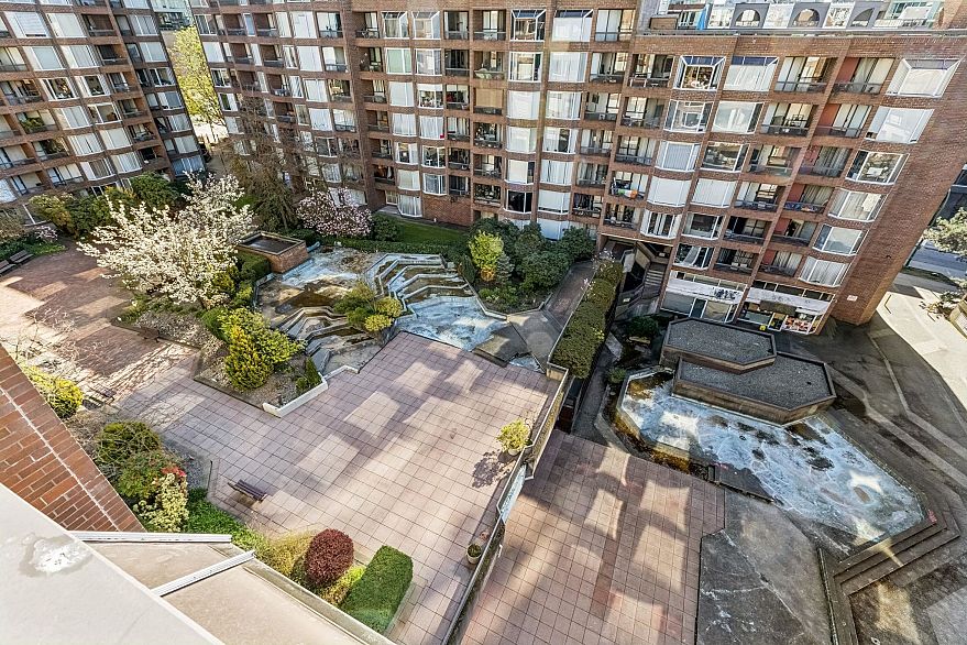 411 1330 Burrard Street