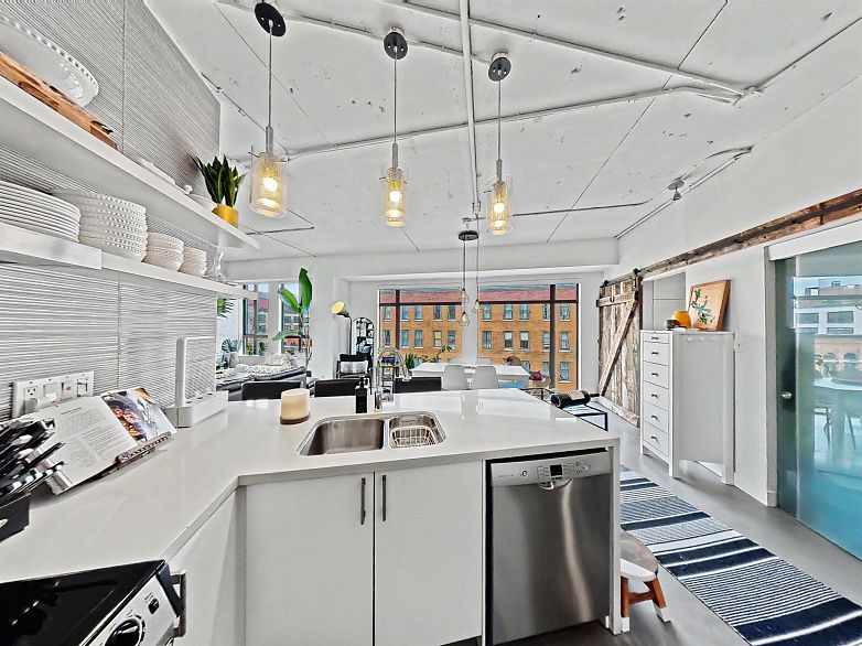 501 28 Powell Street