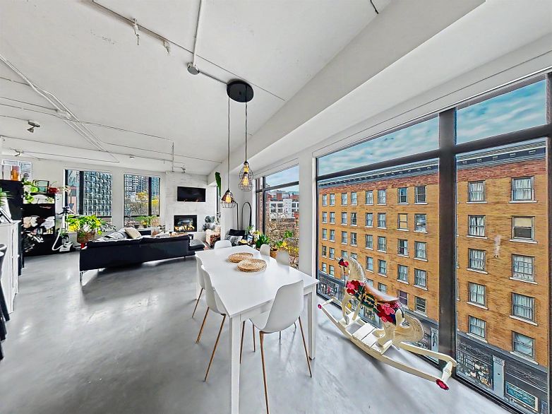 501 28 Powell Street