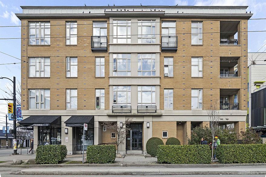 212 205 E 10th Avenue