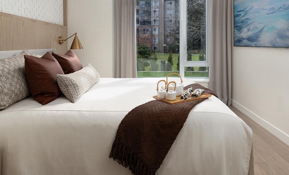 1310 6138 Birney Avenue