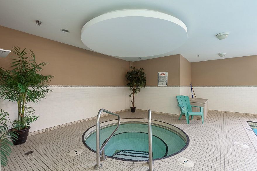 605 120 Milross Avenue