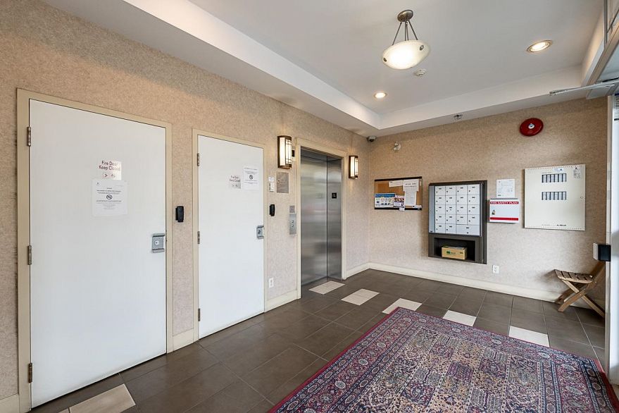 203 2103 W 45th Avenue