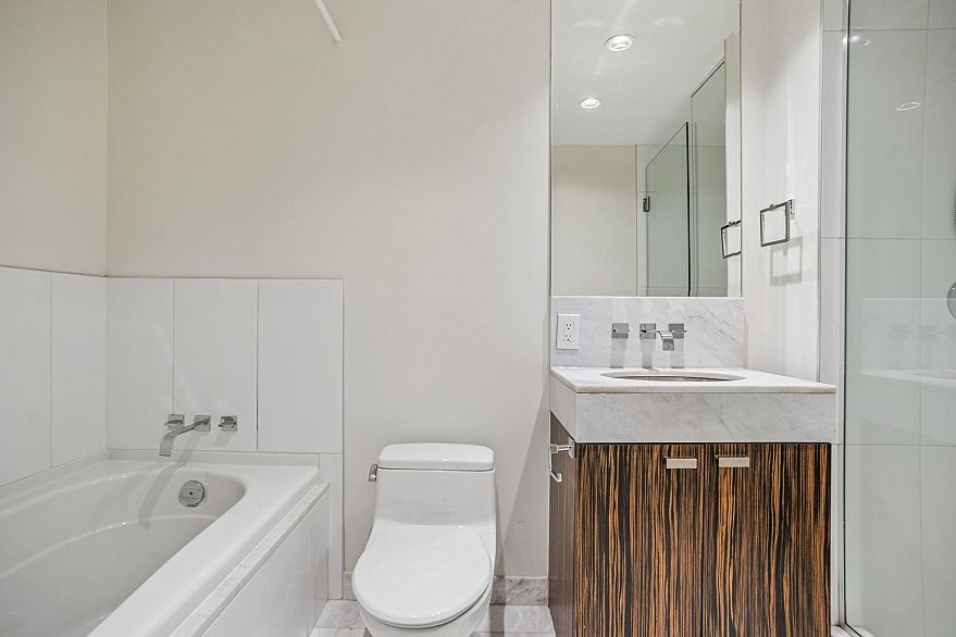 2203 788 Richards Street