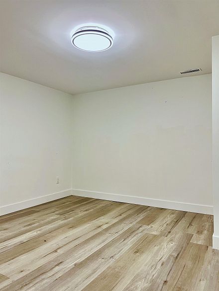 3708 Dumfries Street