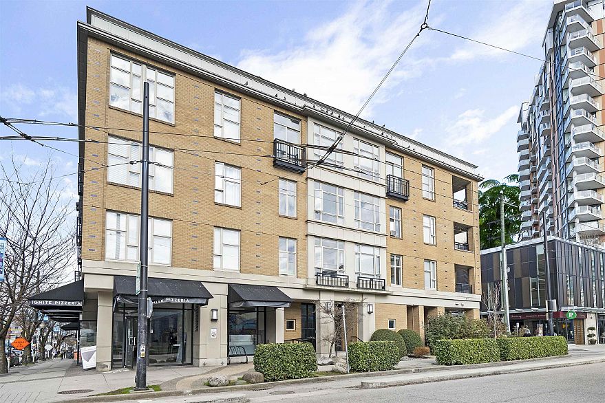 212 205 E 10th Avenue