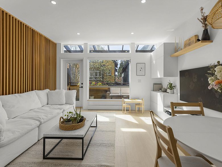 1065 E Pender Street