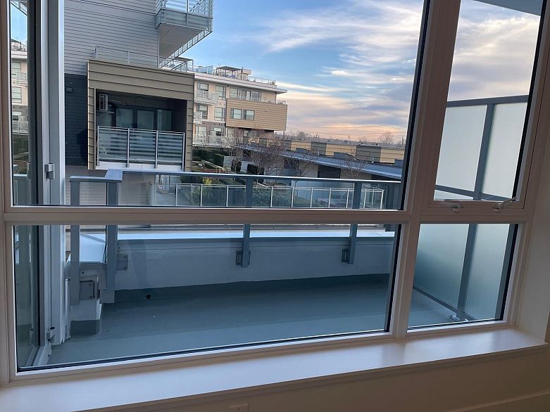 426 3438 Sawmill Crescent