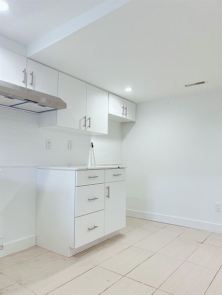 3708 Dumfries Street