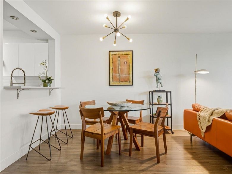 205 2438 Heather Street