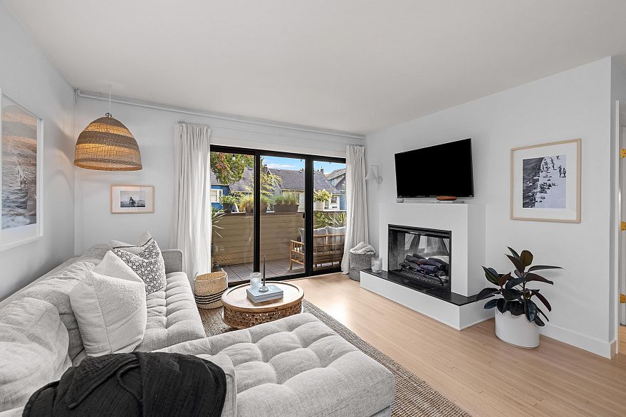 207 1424 Walnut Street