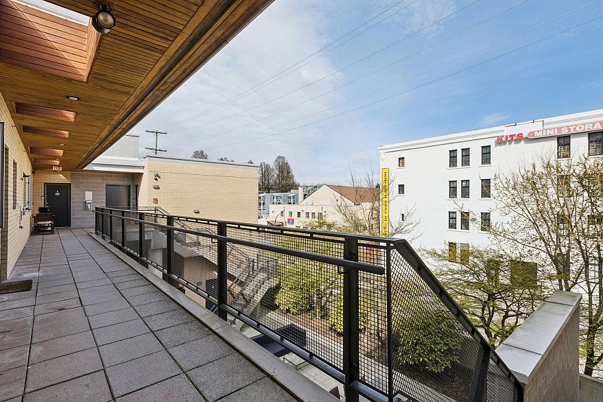 PH4 2088 W 11th Avenue