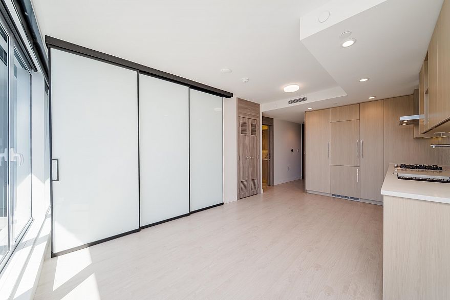 1305 1768 Cook Street