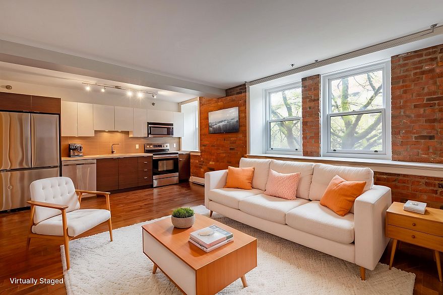 205 233 Abbott Street