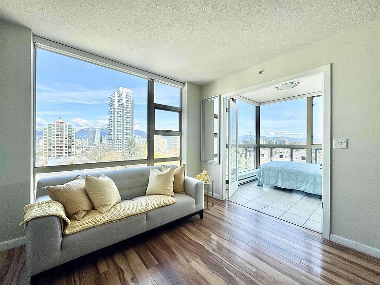 905 1316 W 11th Avenue