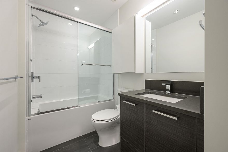 1601 8533 River District Crossing