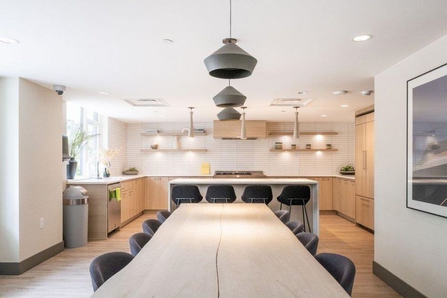 1601 8533 River District Crossing