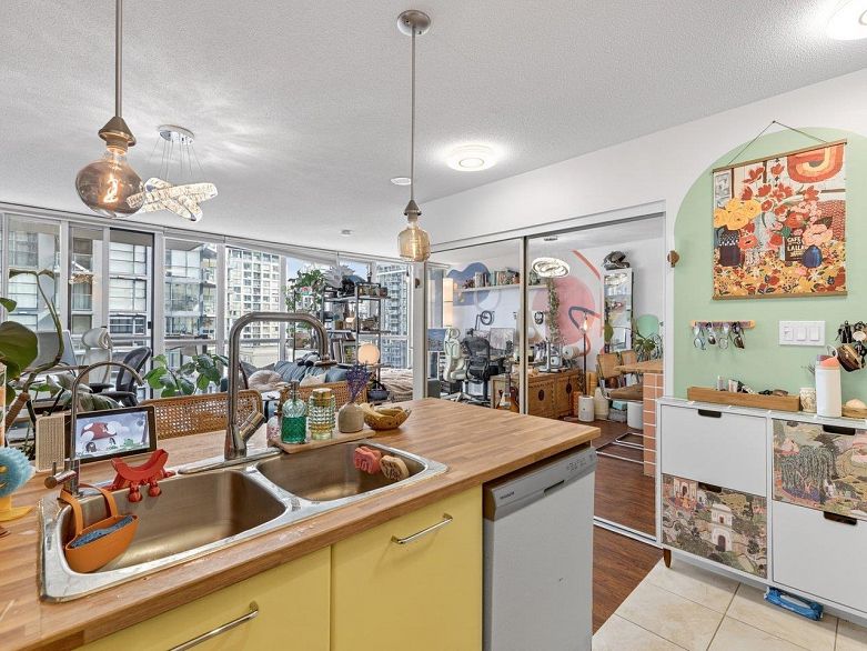 1003 1199 Seymour Street