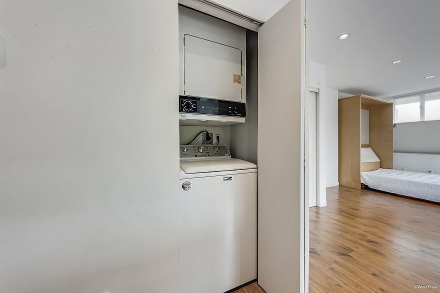 206 1978 Vine Street