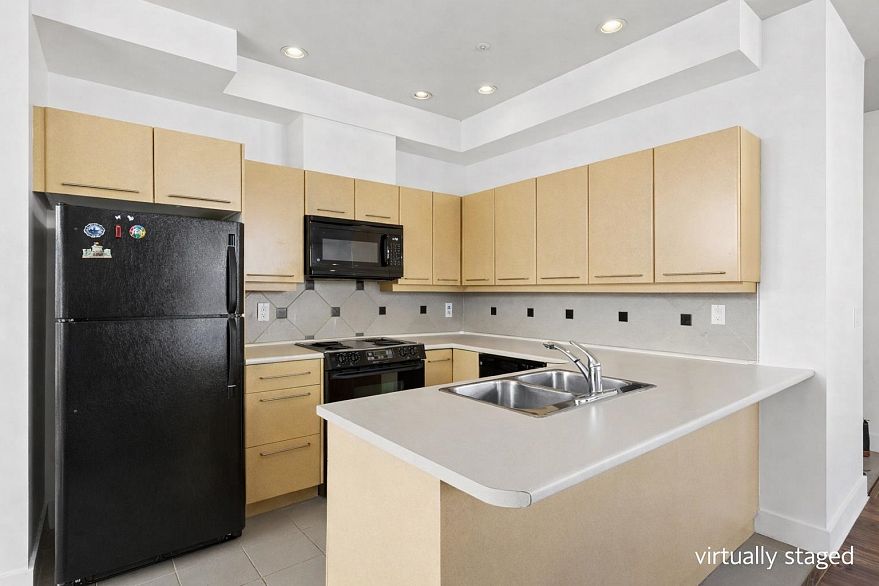 PH4 2088 W 11th Avenue