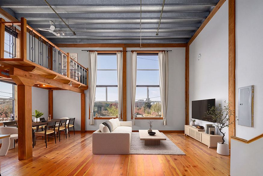 211 1220 E Pender Street