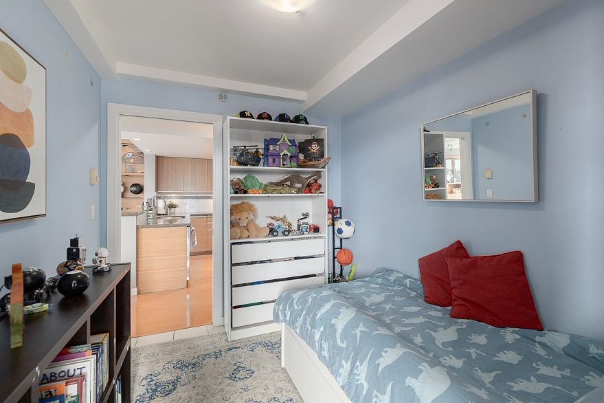 605 120 Milross Avenue