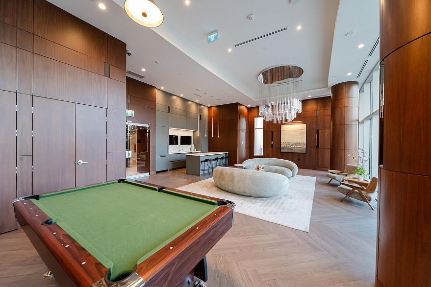 1305 1768 Cook Street