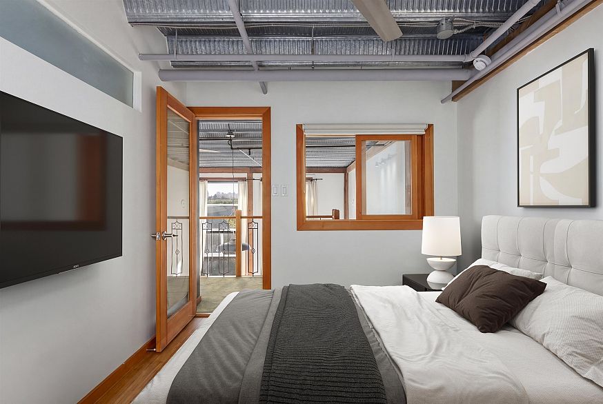 211 1220 E Pender Street