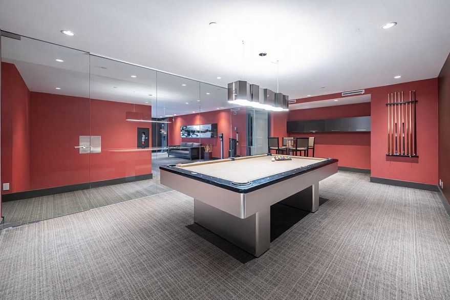 2001 277 Thurlow Street