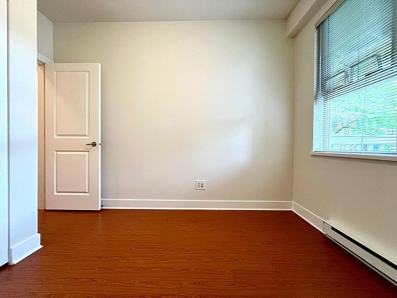 1314 4655 Valley Drive