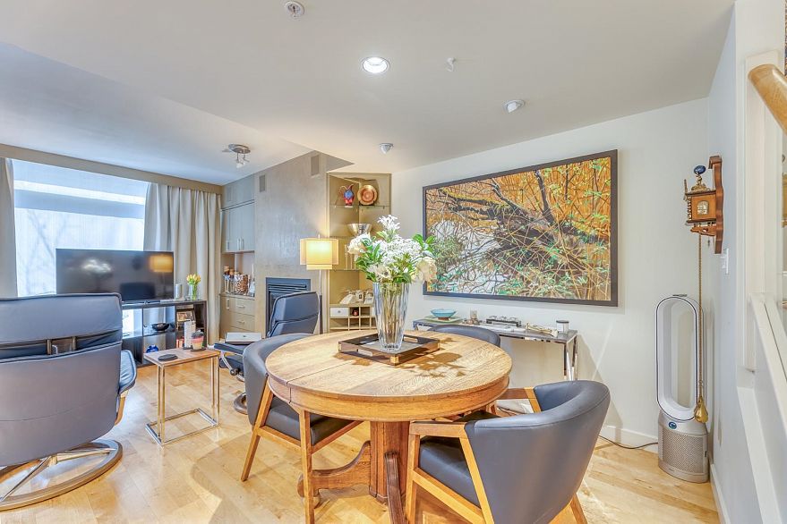 TH29 1295 W Cordova Street