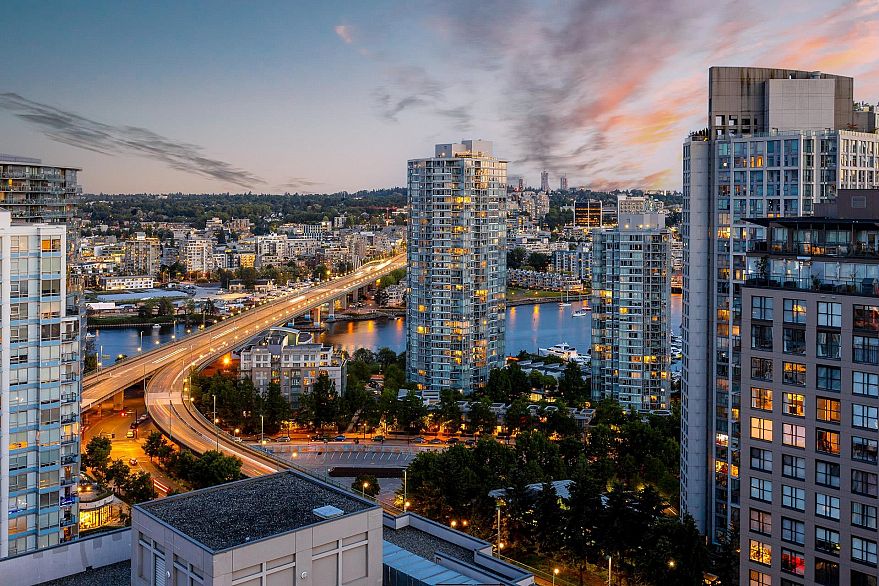 PH1 930 Cambie Street