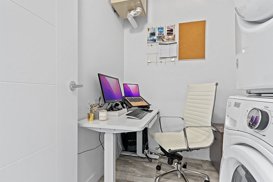 106 523 W King Edward Avenue