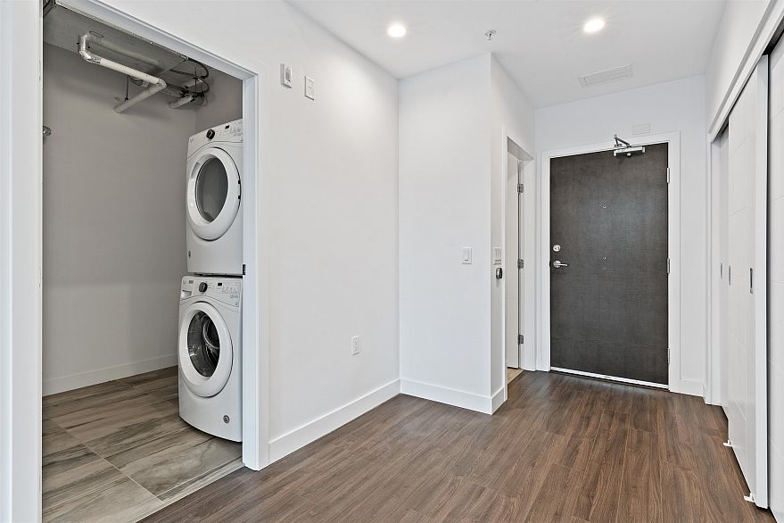 106 523 W King Edward Avenue