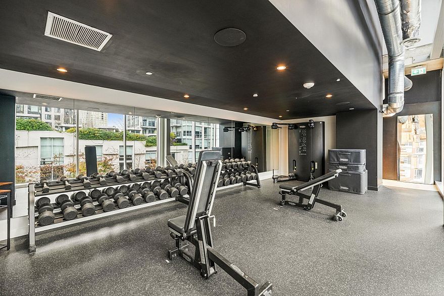 306 1480 Howe Street