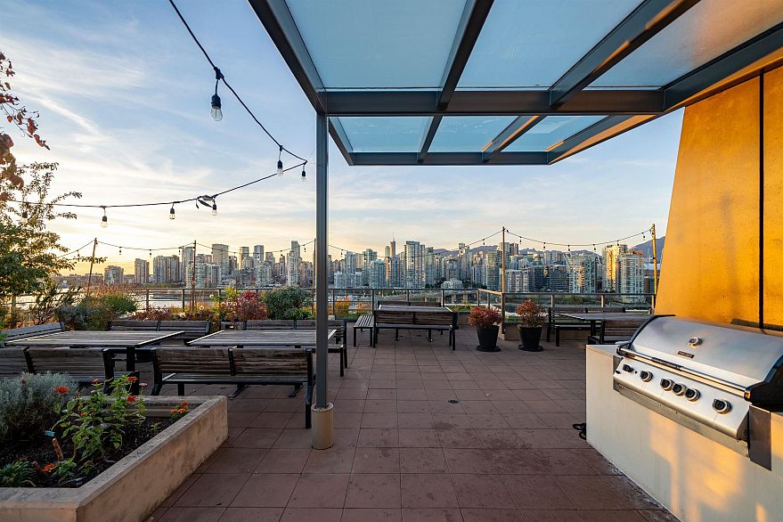 12F 288 1ST AVENUE, Vancouver BC V5Y 0E9