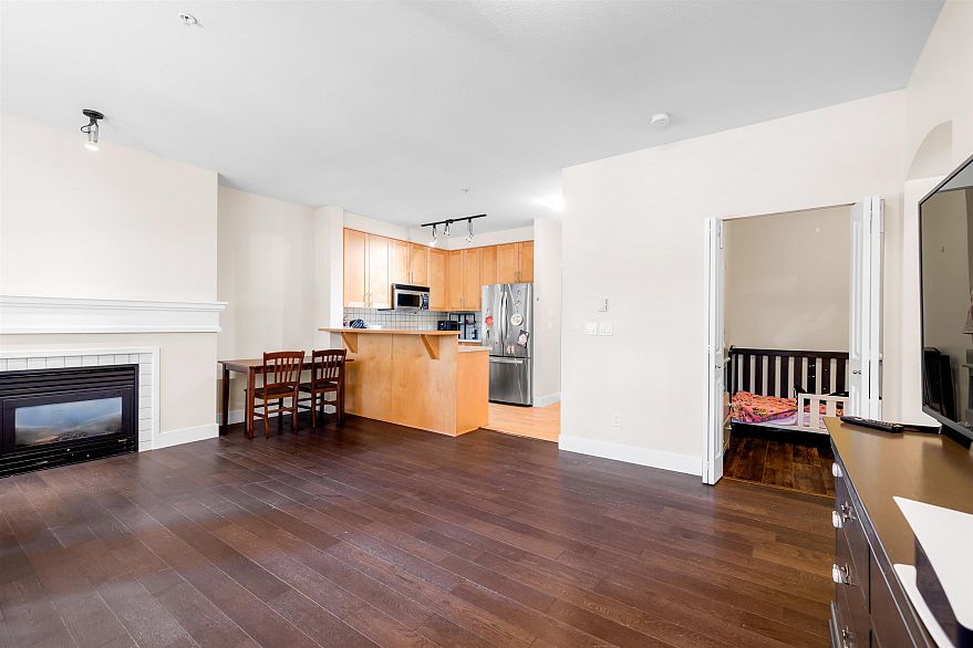 1217 4655 Valley Drive