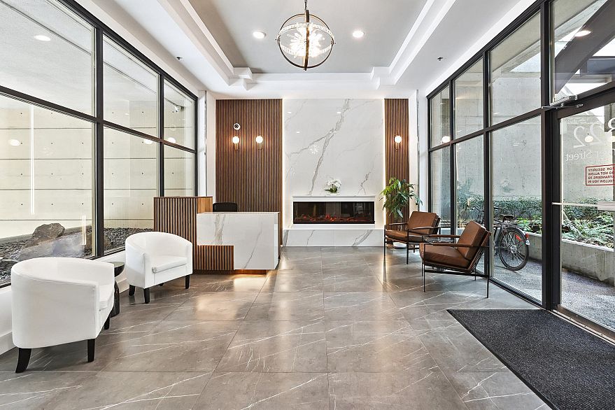 905 822 Homer Street