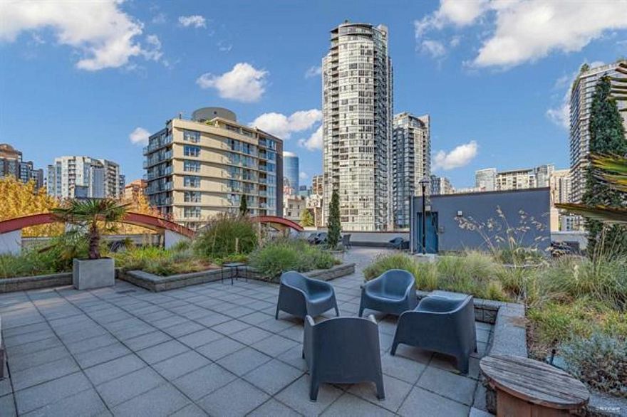 1010 1238 Seymour Street