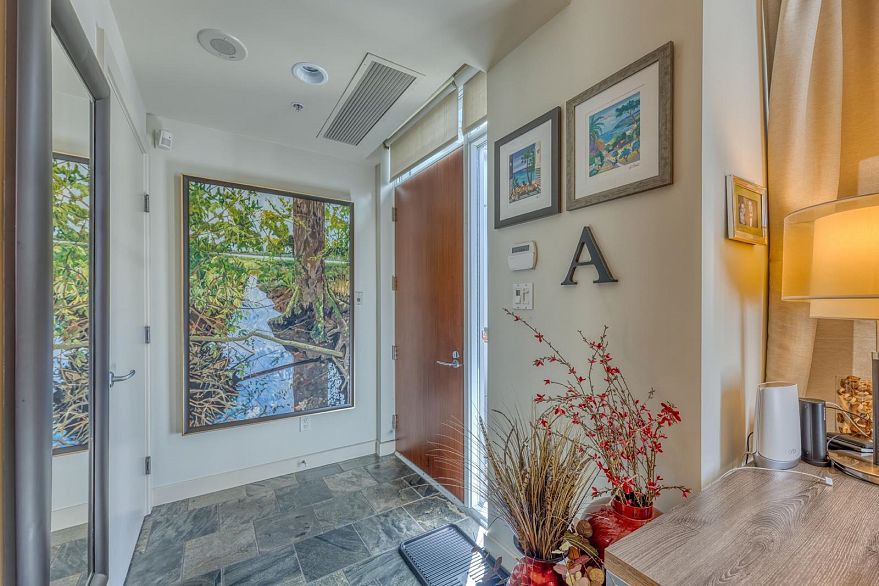 TH29 1295 W Cordova Street