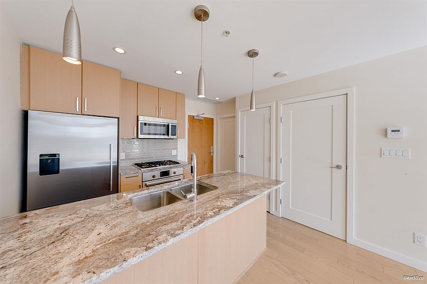 1002 88 W 1st Avenue