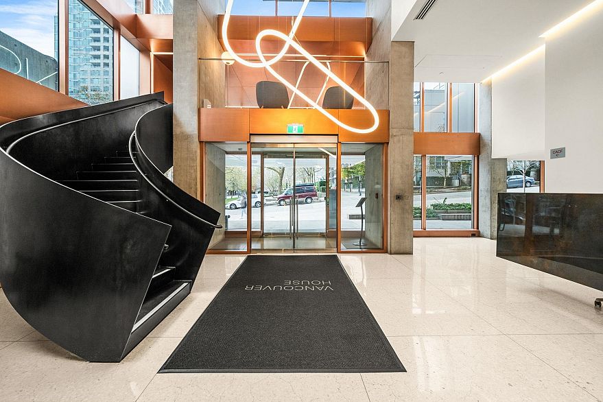 306 1480 Howe Street