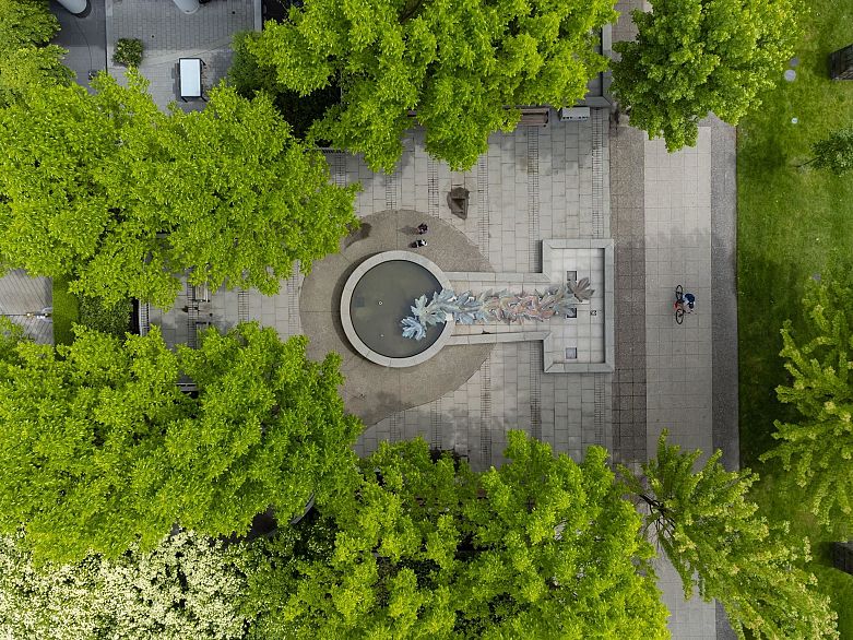 1202 1680 Bayshore Drive